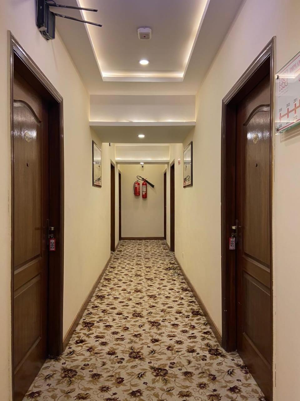 Hotel Diplomat İslamabad Dış mekan fotoğraf