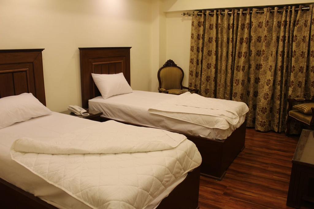 Hotel Diplomat İslamabad Dış mekan fotoğraf