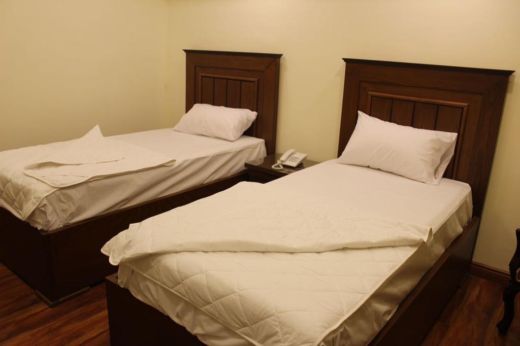 Hotel Diplomat İslamabad Dış mekan fotoğraf