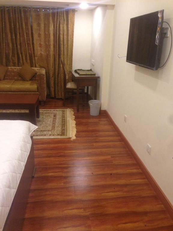 Hotel Diplomat İslamabad Dış mekan fotoğraf
