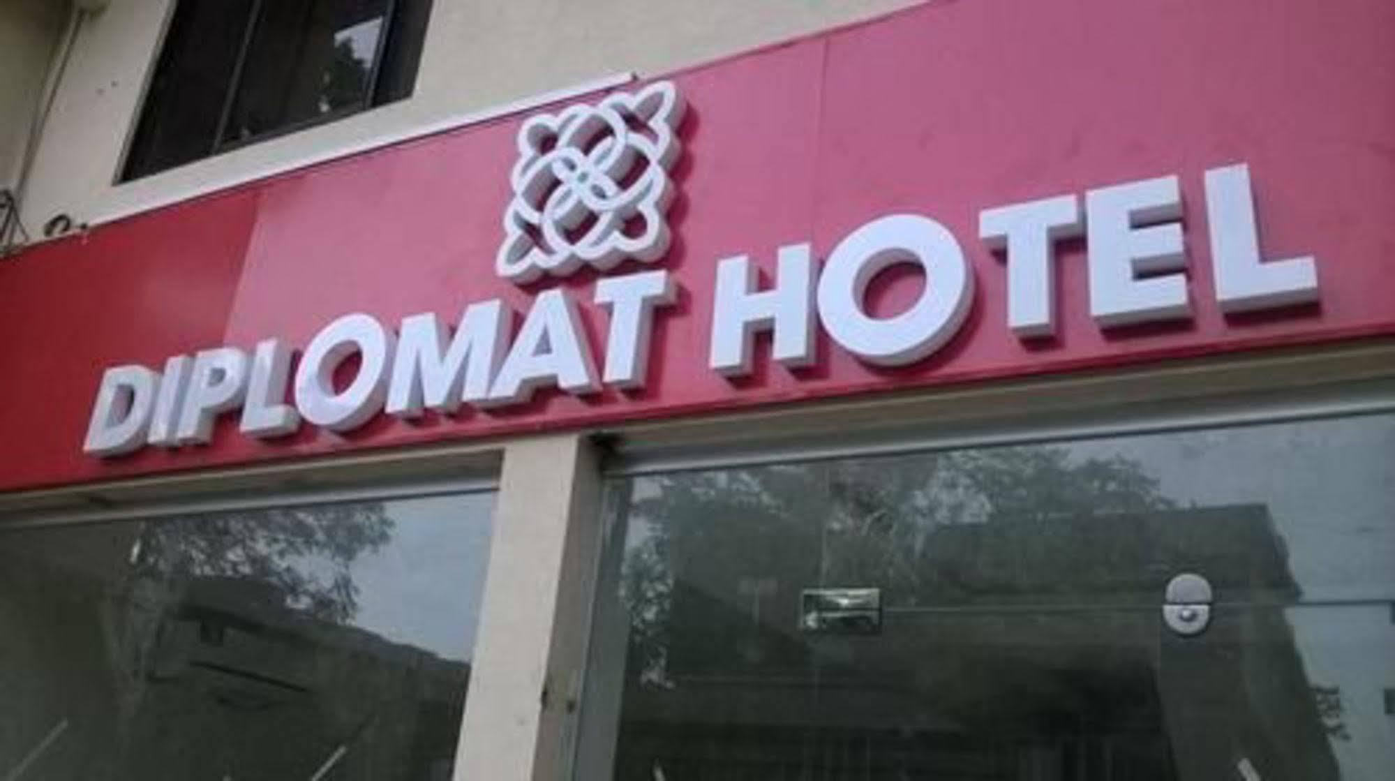 Hotel Diplomat İslamabad Dış mekan fotoğraf