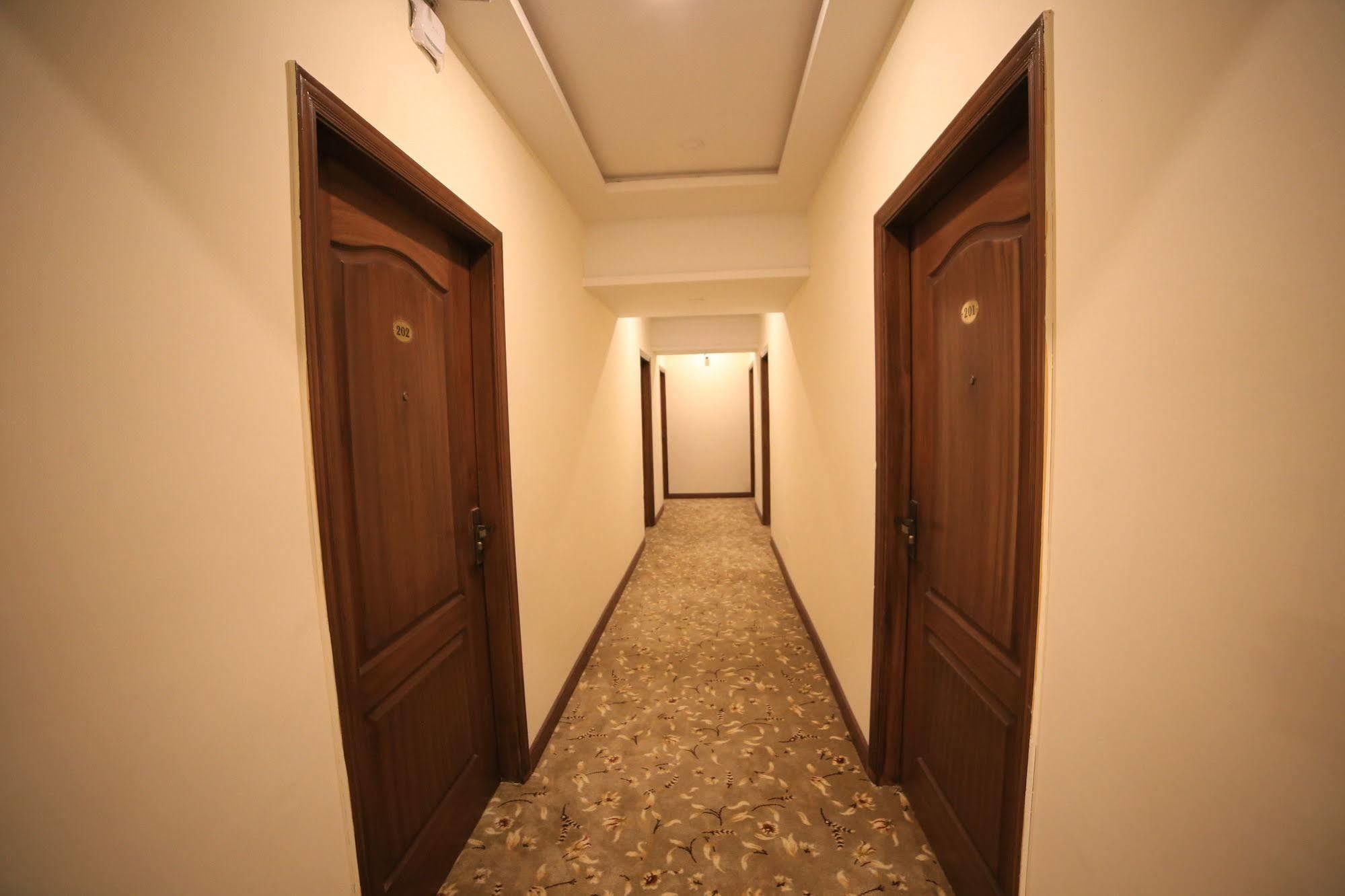 Hotel Diplomat İslamabad Dış mekan fotoğraf