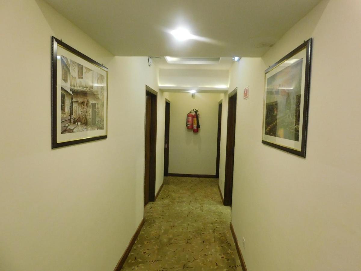 Hotel Diplomat İslamabad Dış mekan fotoğraf