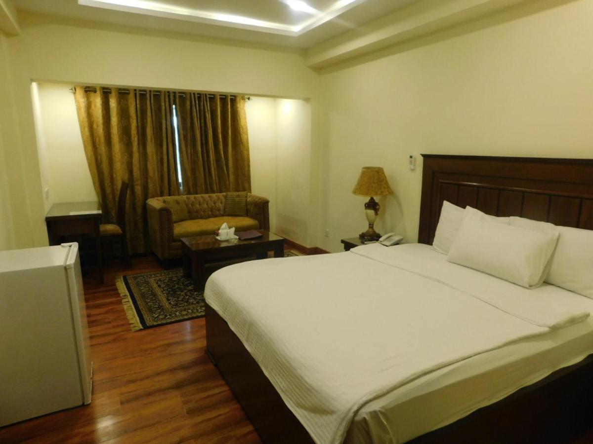 Hotel Diplomat İslamabad Dış mekan fotoğraf