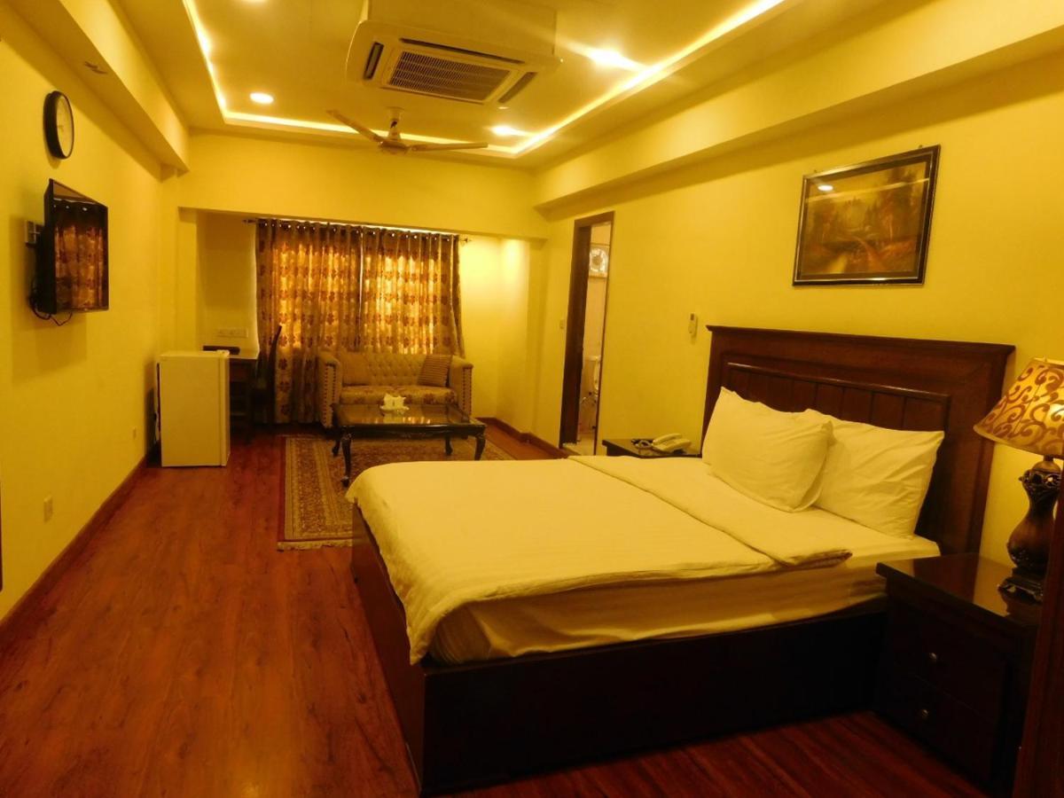 Hotel Diplomat İslamabad Dış mekan fotoğraf